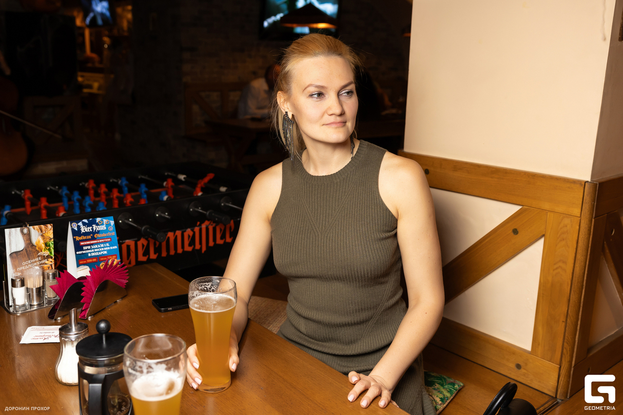 ХЭЛЛОУИН в ресторане BIER HAUS  - мертвые невесты 12