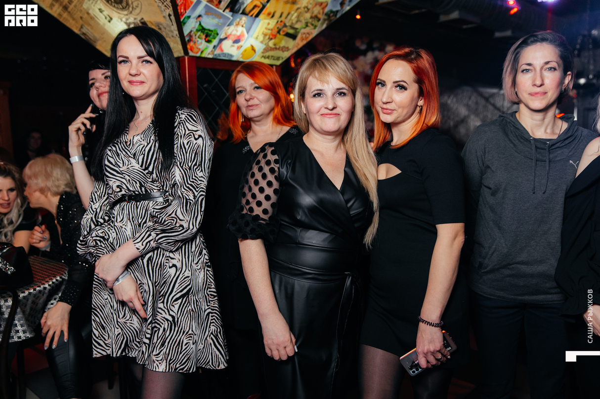 8 MARCH PARTY 30