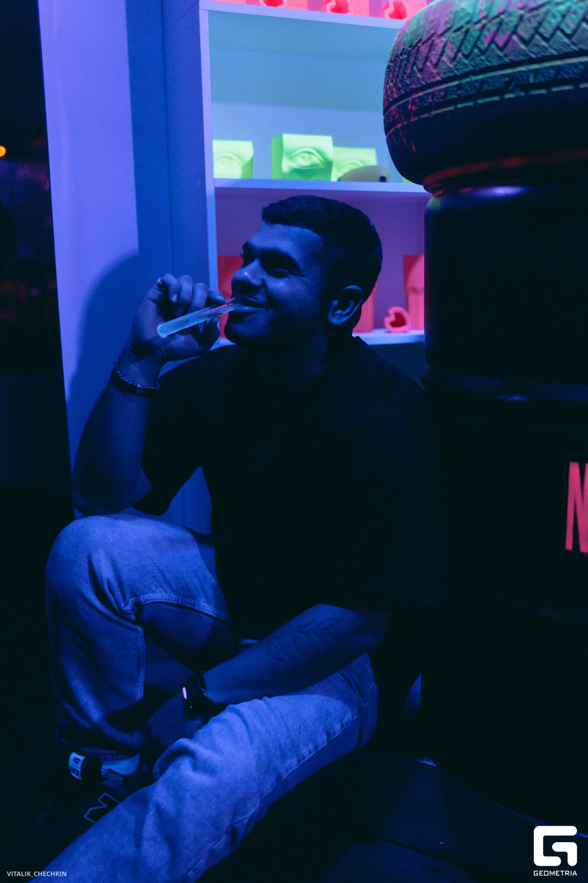 NEON в ЧАЙКЕ на Пляже 14