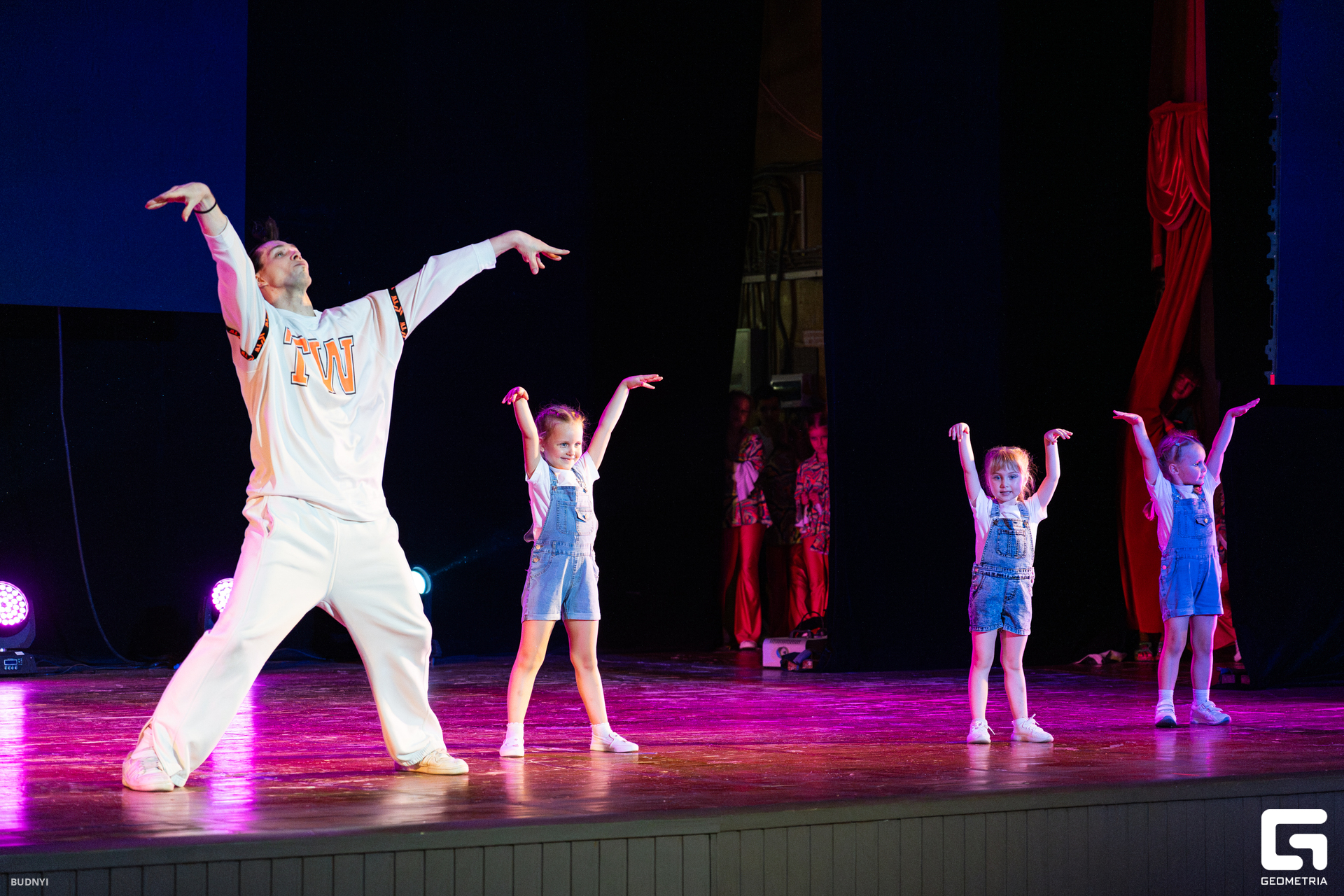 DSC08929-Улучшено-Ум. шума.jpg