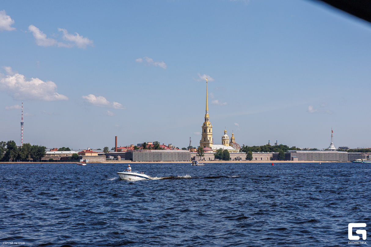 «Морская традиция» рейс к полуденному выстрелу из пушки Петропавловской крепости 27