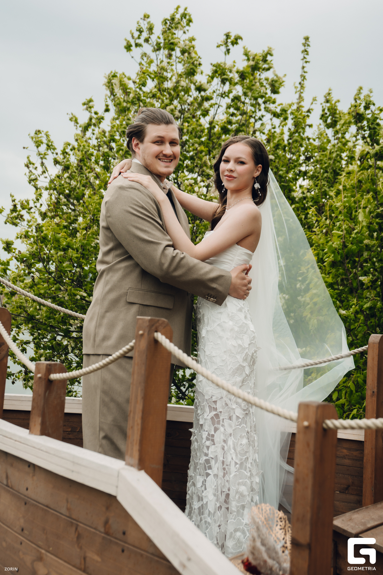 003-16-00-42-20-05-25- Zorin.jpg