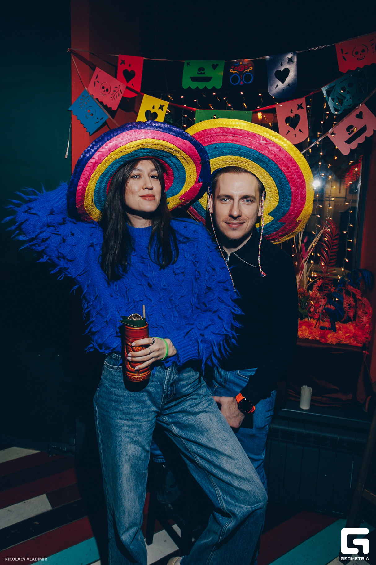 COMER, BEBER Y BAILAR 23