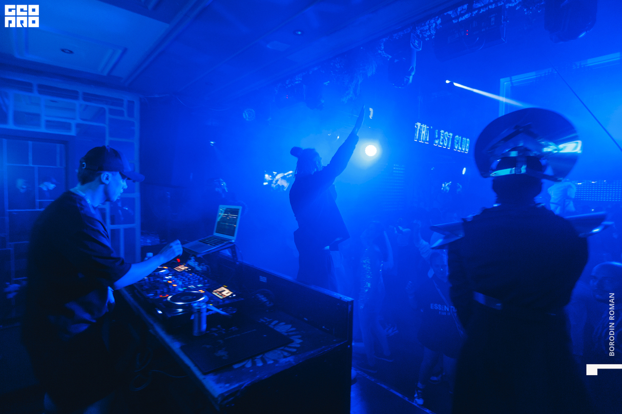 THE TOP CLUB WKND 19