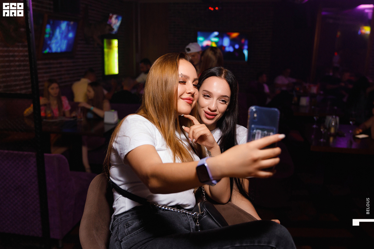 Friday party 8