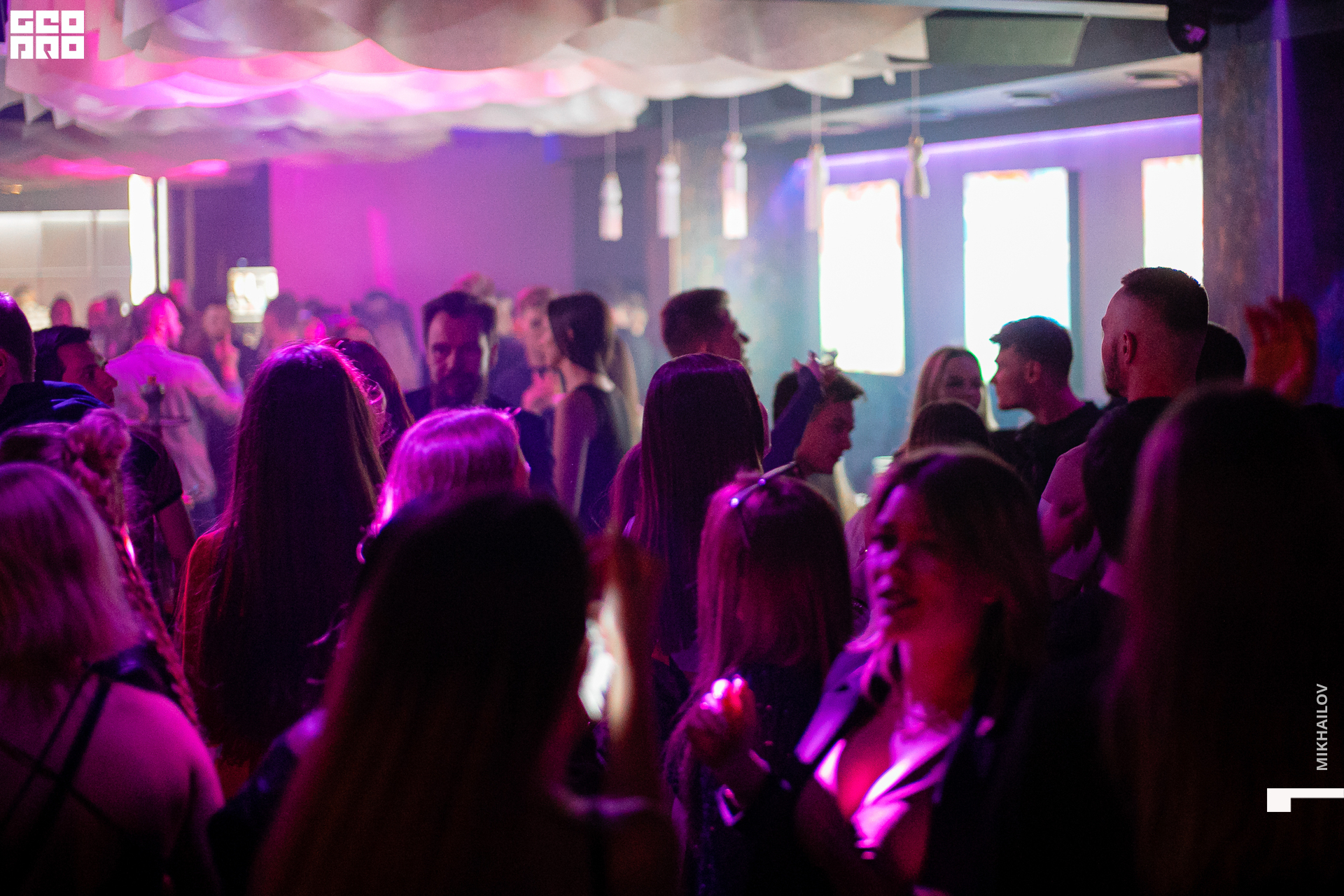 003-11-04-2021-03-34-Shake - Mikhailov - 2560.jpg