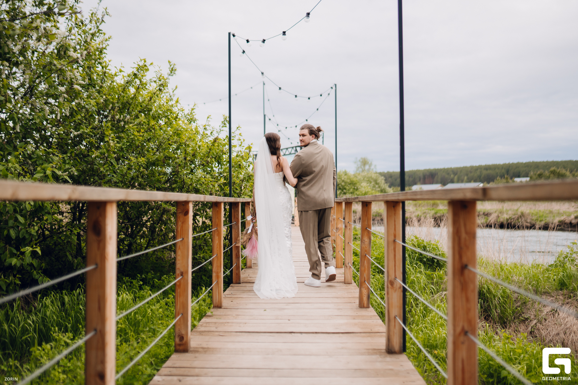 034-16-30-16-20-05-25- Zorin.jpg