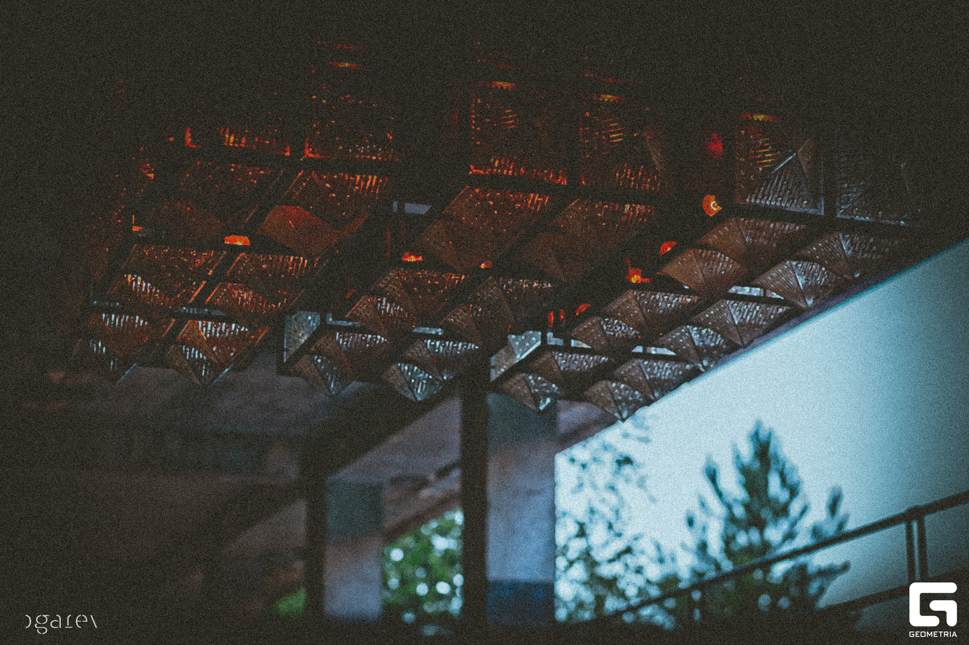 OUTLINE 2025-140.jpg