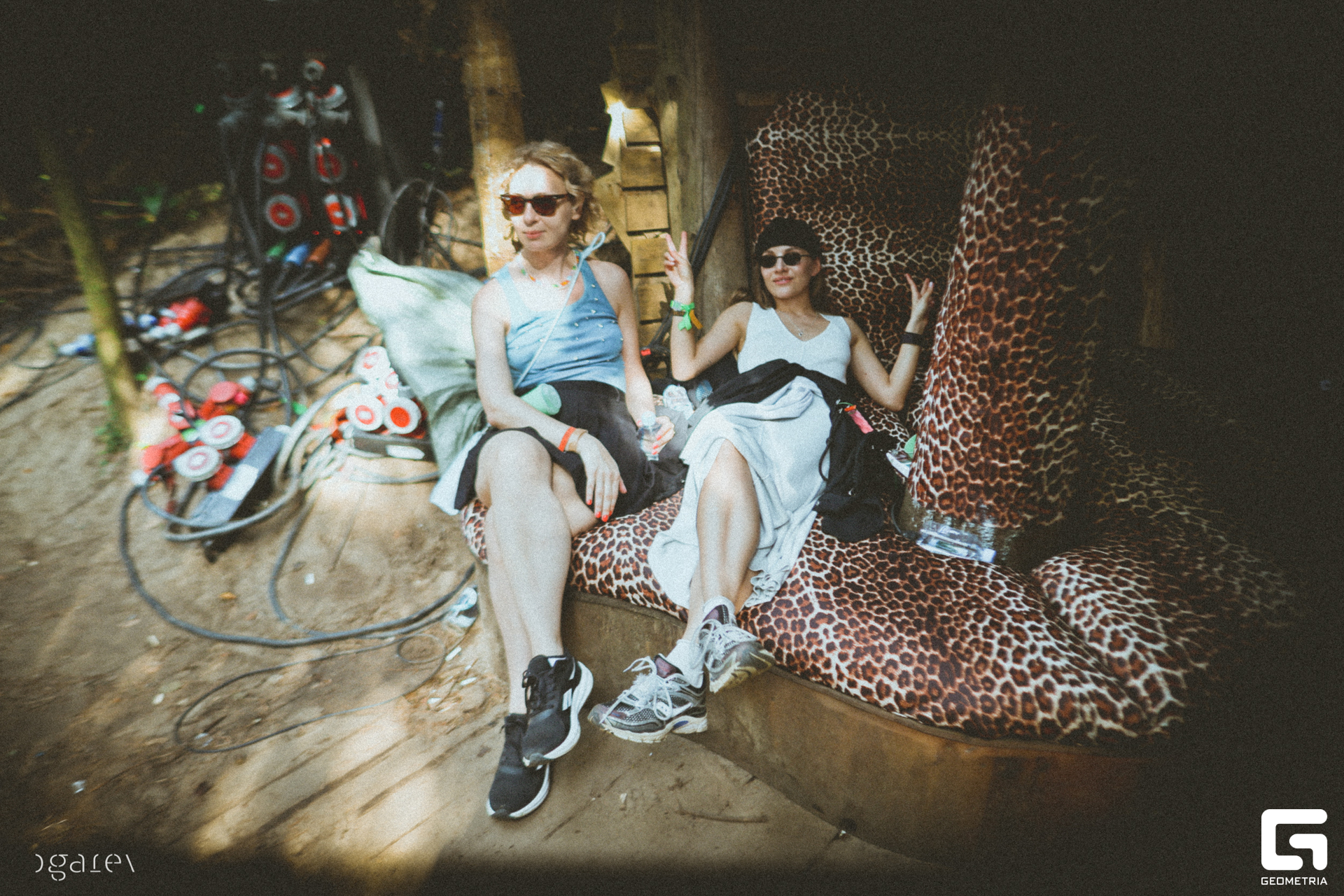 OUTLINE 2025-128.jpg