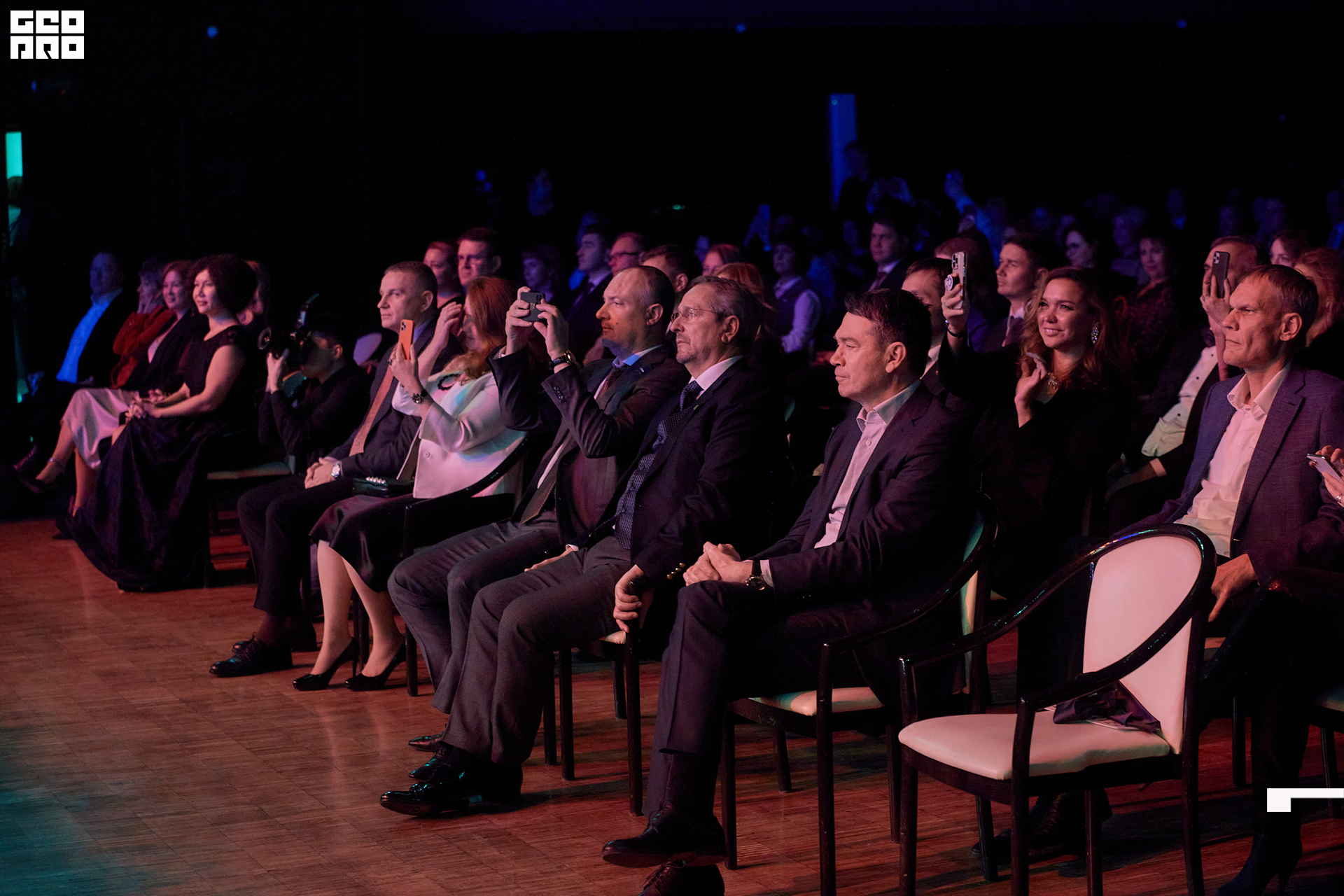 283_21-12-09 ISAEVA KASHIN SHVETS.jpg