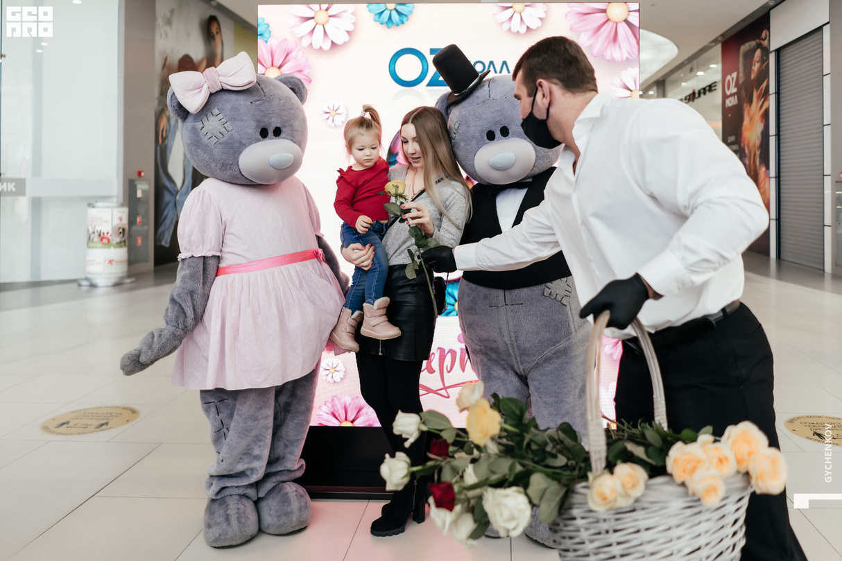 Международный женский день в OZ МОЛЛ 27