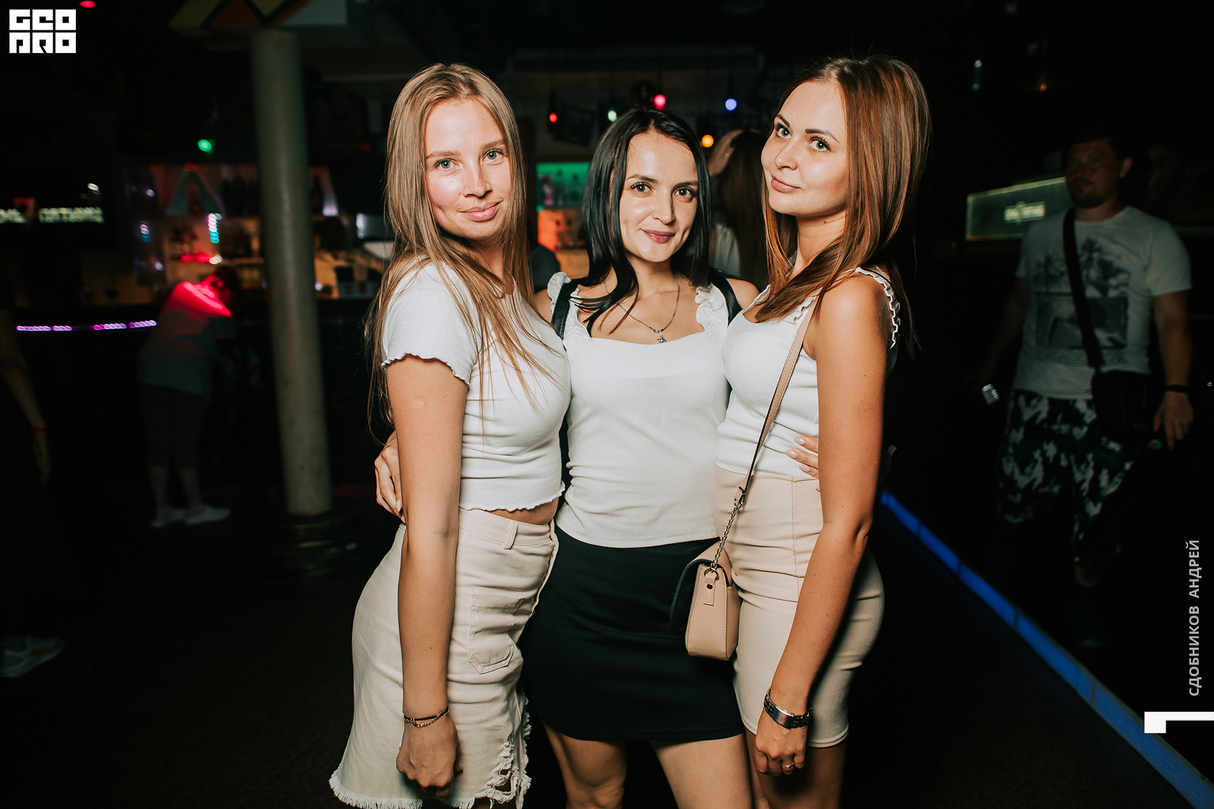 Вечеринка в КАРАОКЕ-БАР "7 ПЯТНИЦ" 13