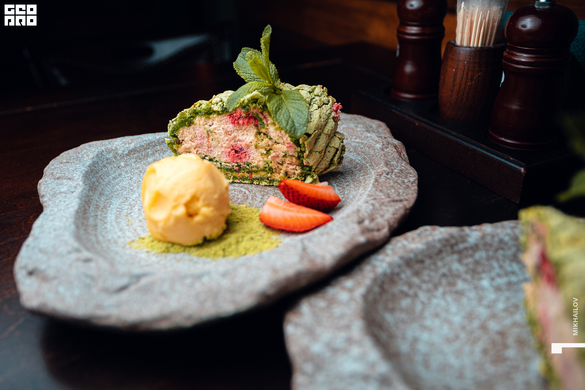 011-09-04-2021-23-22-optimist - Mikhailov - 2560.jpg