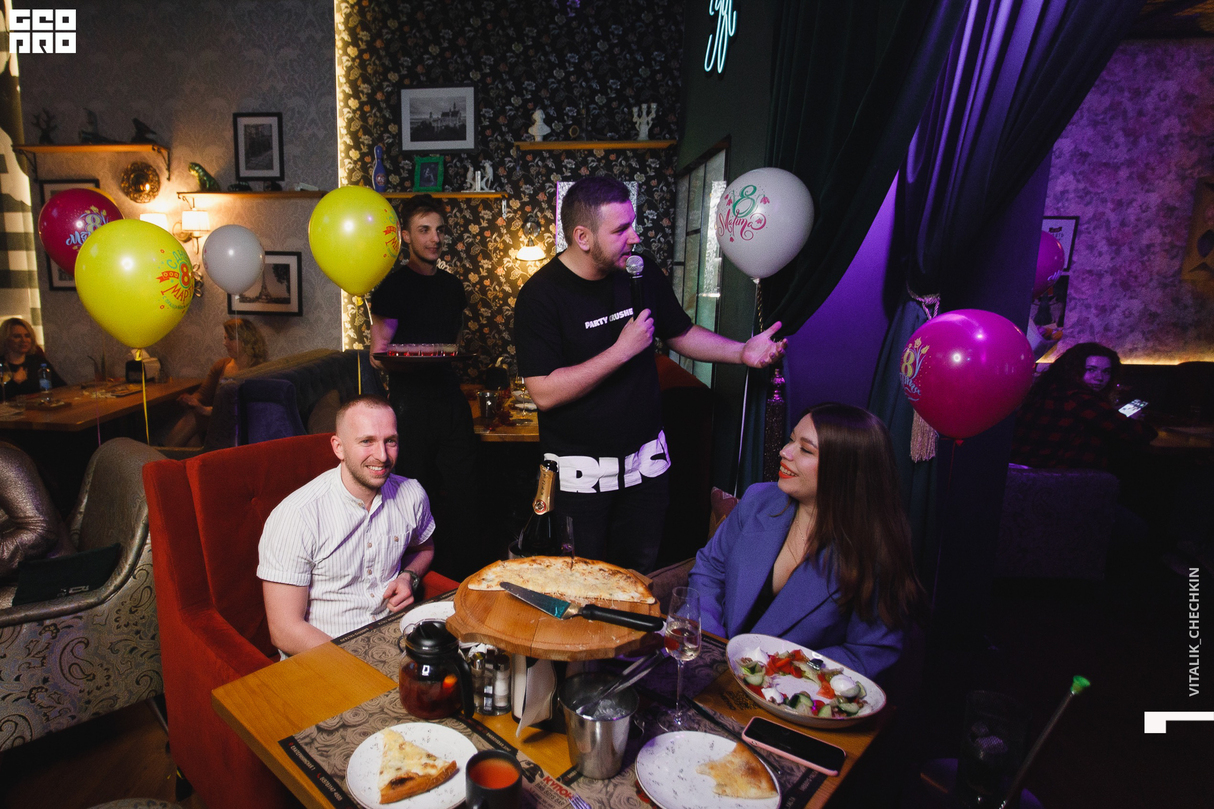 8 марта в  BNB BOYS BAR 8