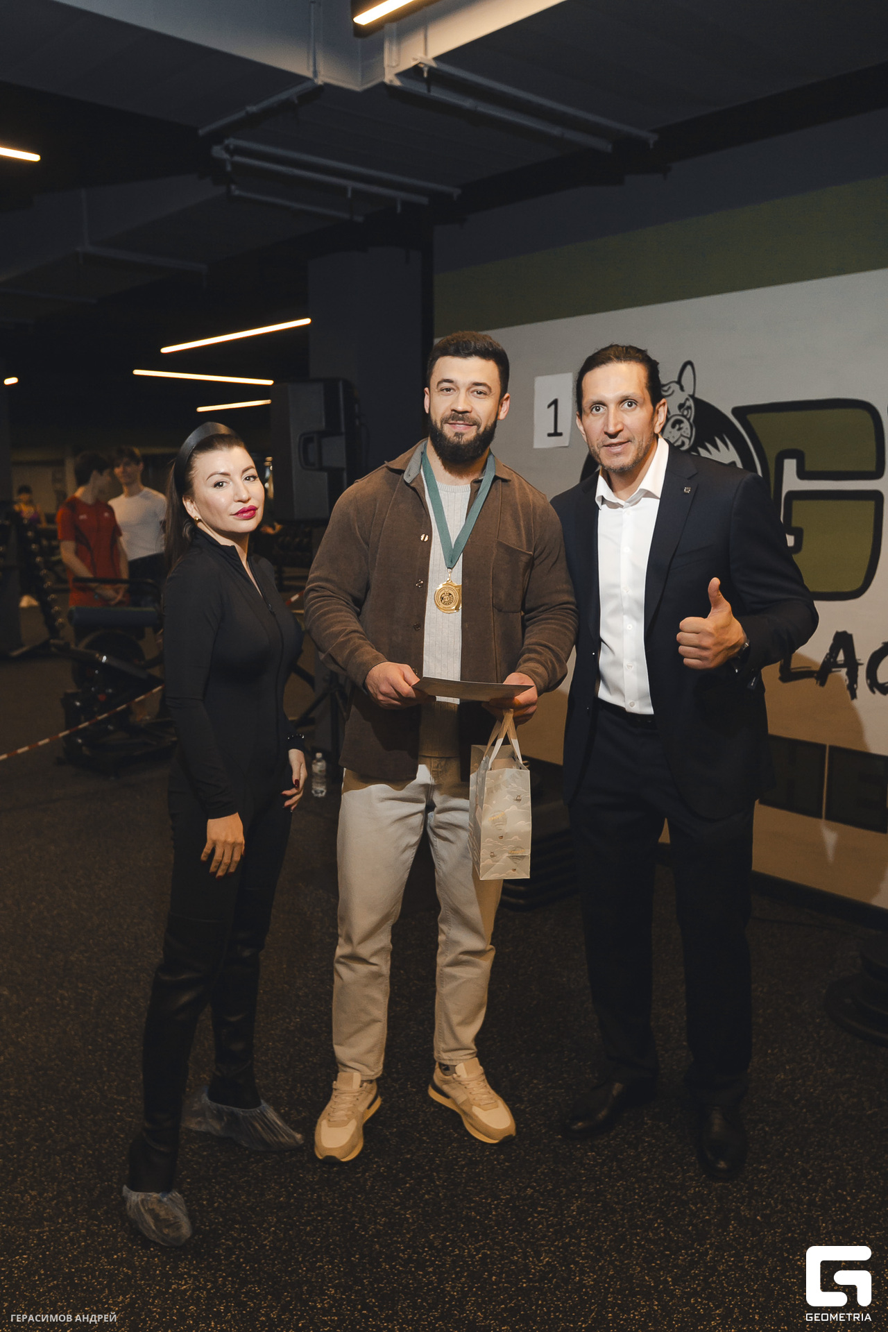 218 Dark Fit 10. 03.jpg