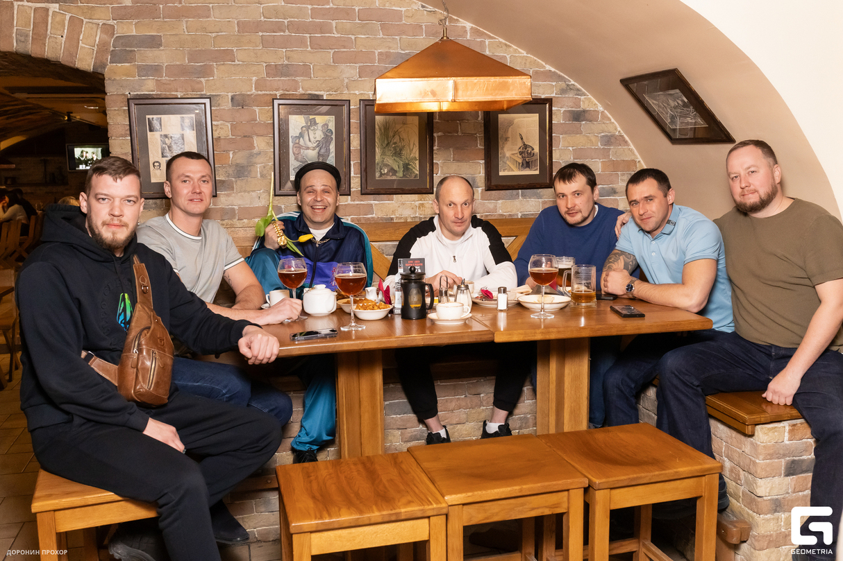 Russian girls. Женский праздник в ресторане BIER HAUS 17
