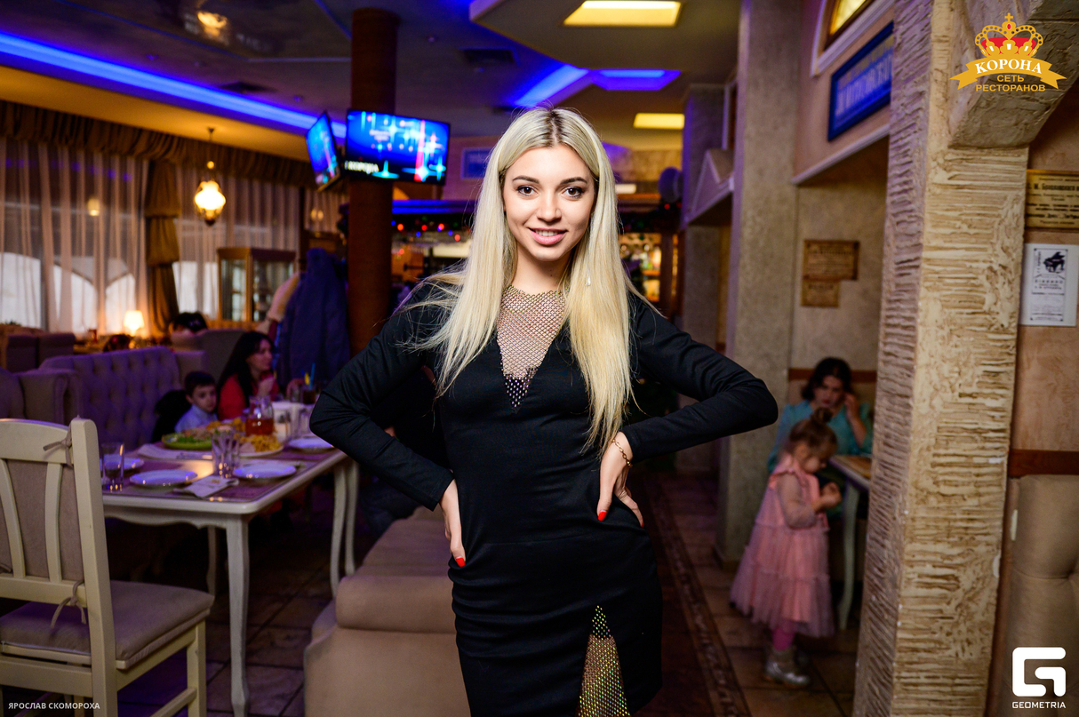 Воскресенье в кафе "Корона" 26