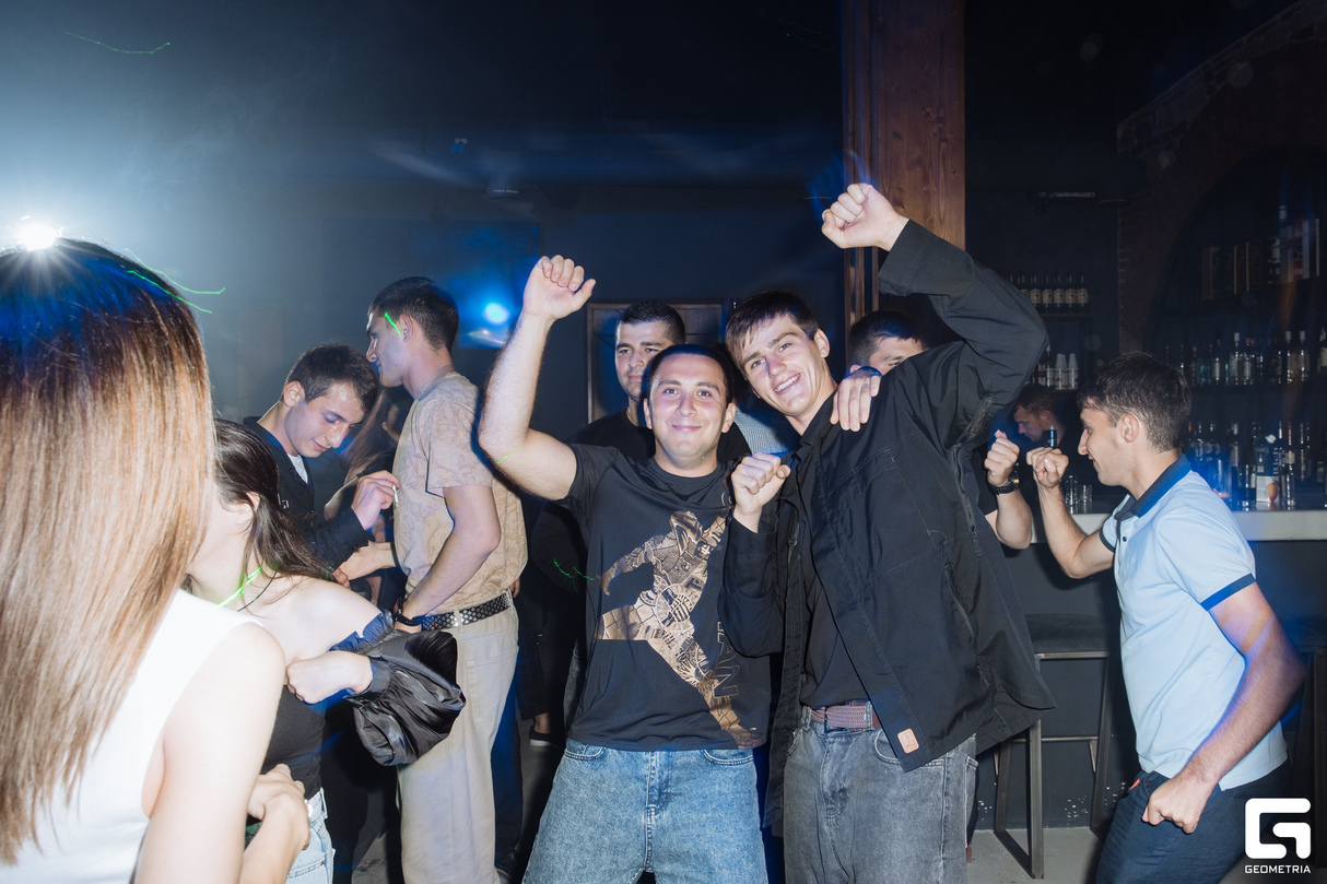 Smog hookah bar party! 13