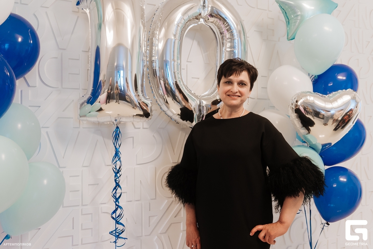 ADVANCE 10 ЛЕТ! 15