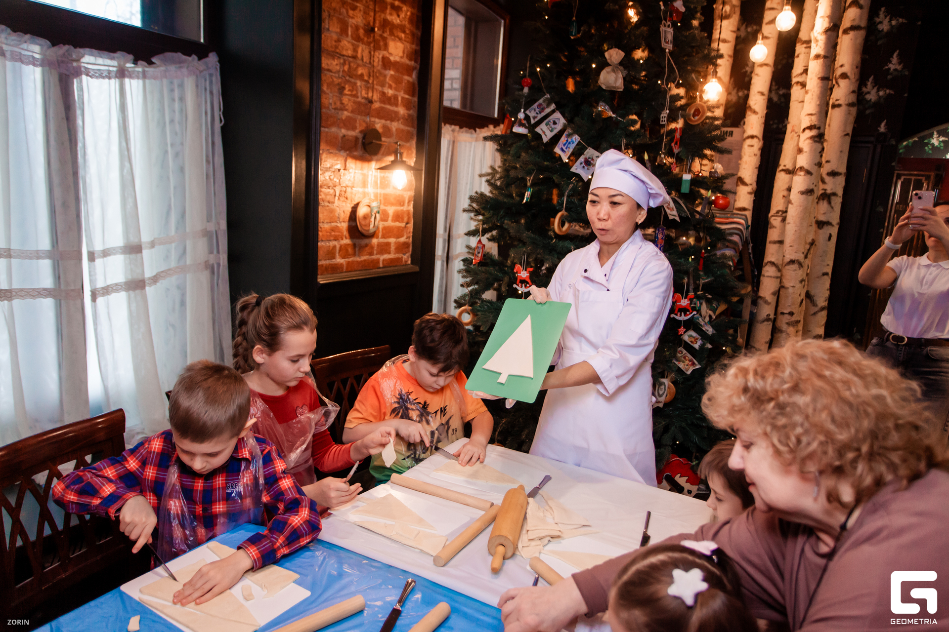 002-13-20-19-03-01-25- Zorin.jpg