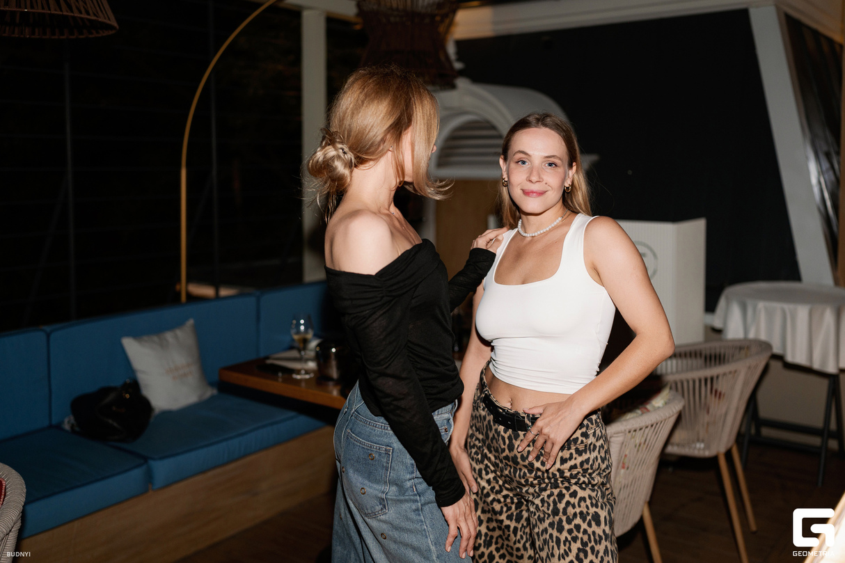 ASIA Rooftop party на крыше Теплых стран. Dj ANA ROVA 24
