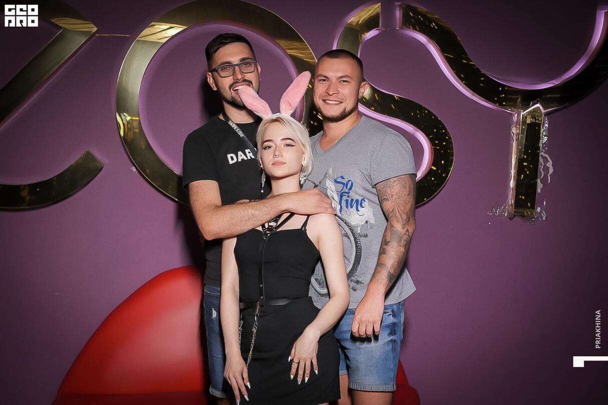 Saturday party 8