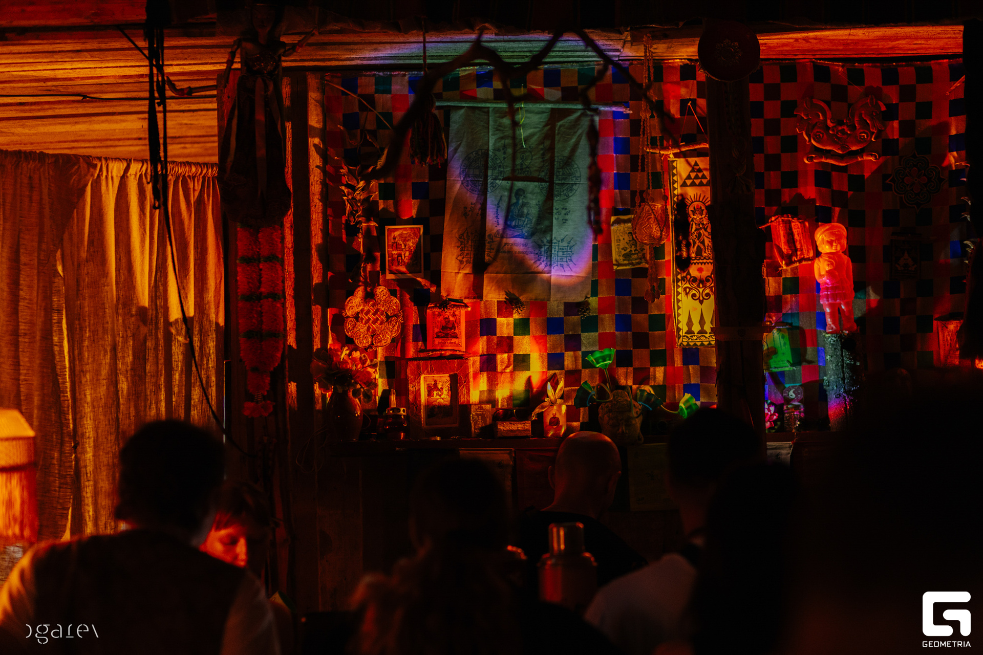 OUTLINE 2024-427-183.jpg