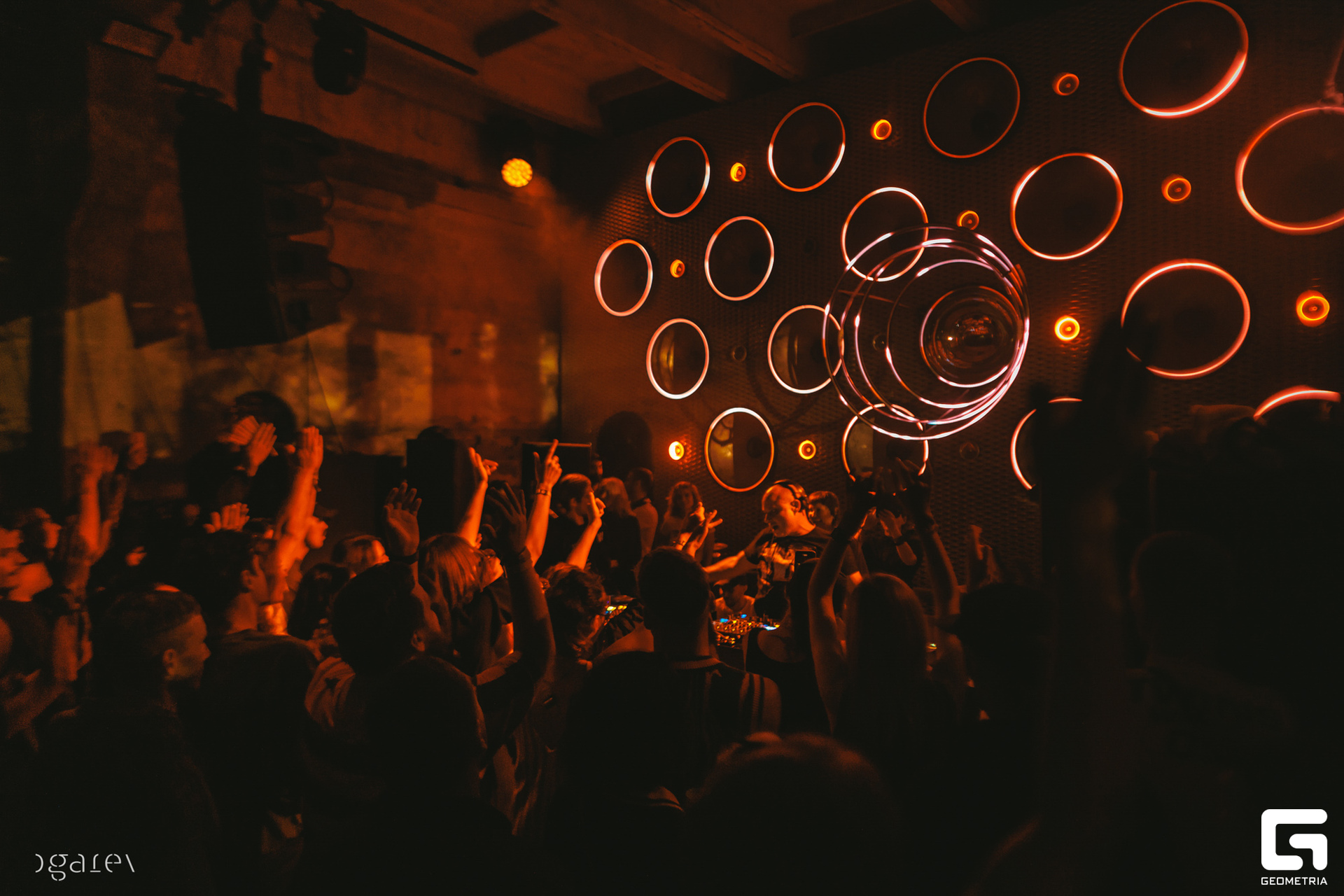 OUTLINE 2024-427-233.jpg