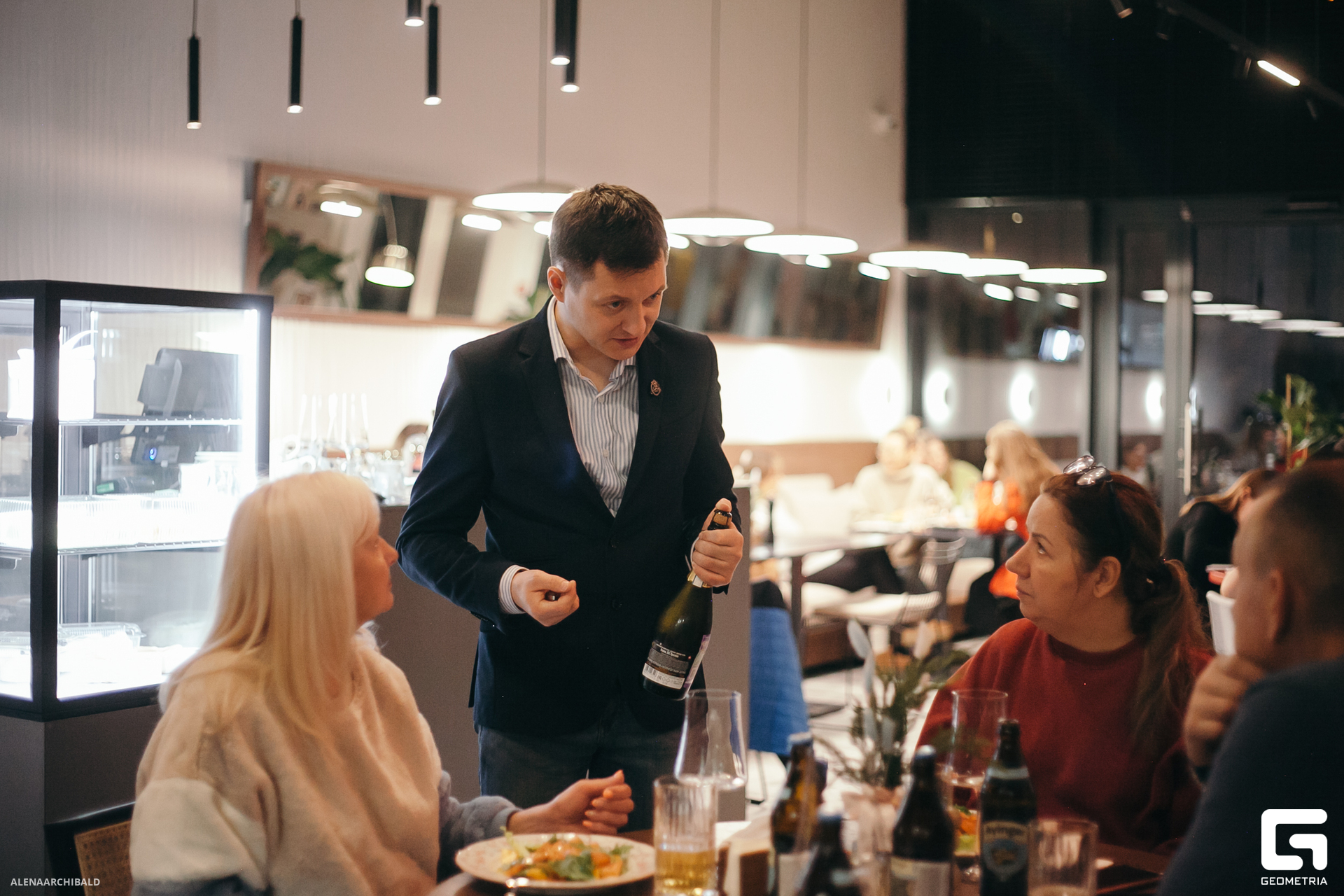 2023-12-02 18-00-57_alenaarchibald100.JPG