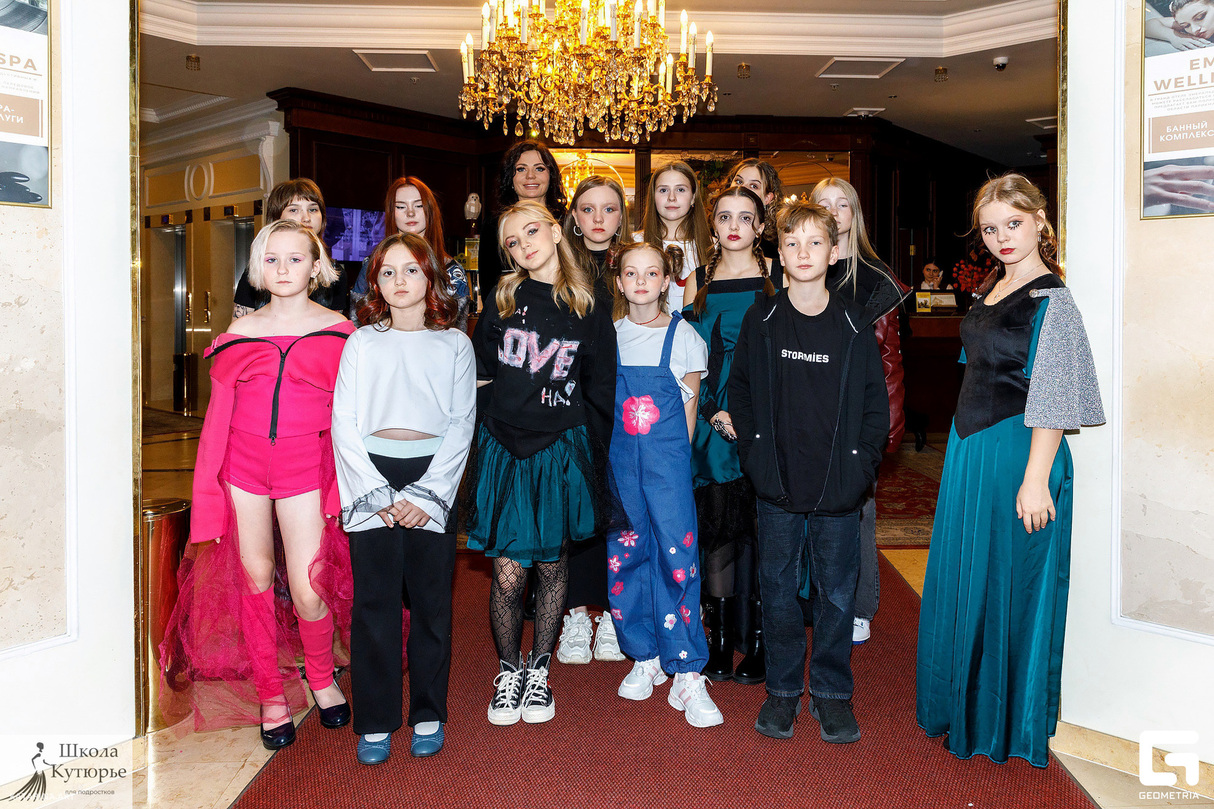 ПОКАЗ ШКОЛЫ КУТЮРЬЕ АЛЕСИ КНЯЗЕВОЙ НА GEO FASHION WEEK 2024 ОСЕНЬ 8