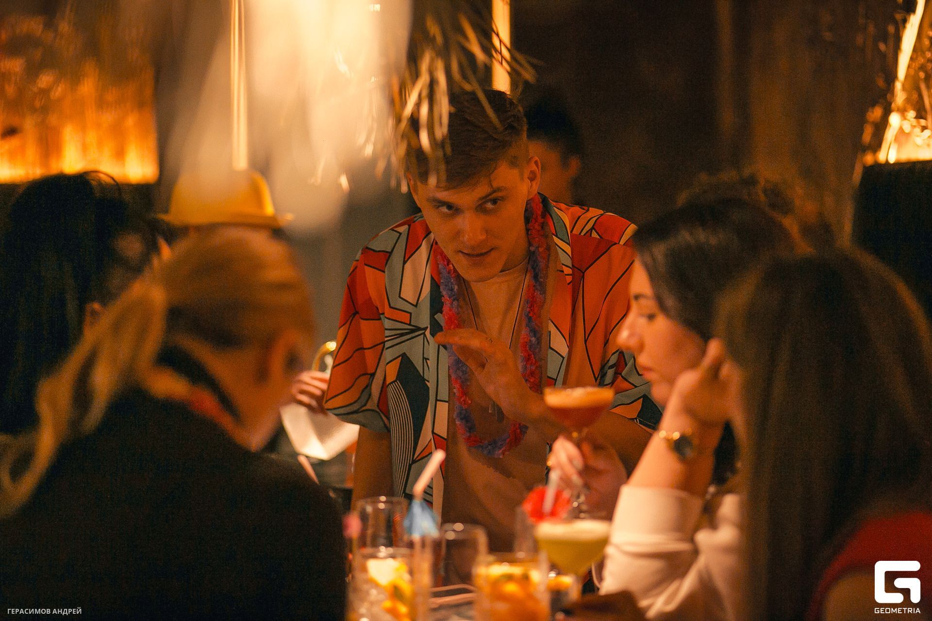 027 Bloom bar 1. 12.jpg