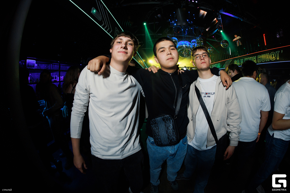 Saturday party 19