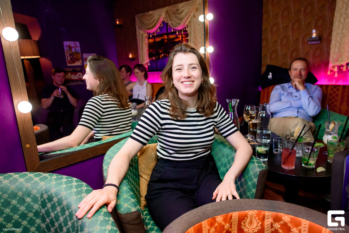 Saturday chill at Simply 33 Grill & Cinema, Karaoke Club 14