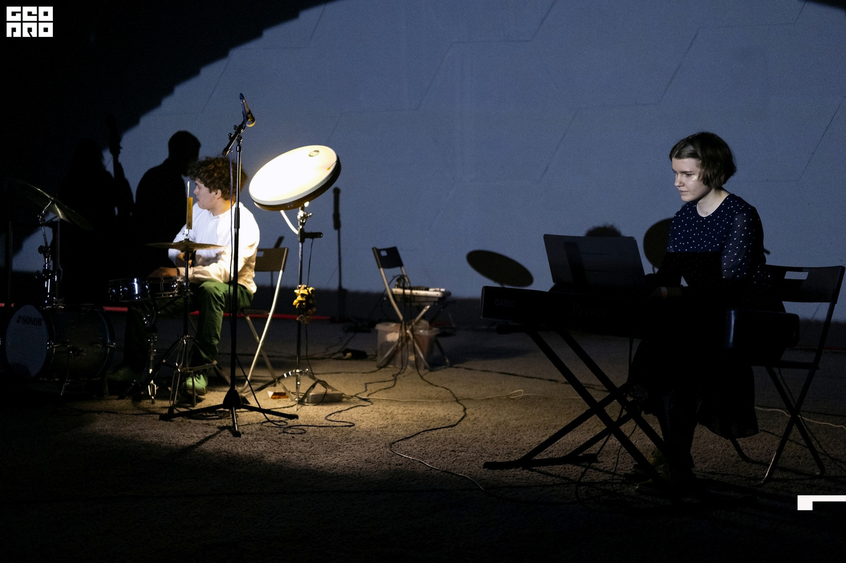 MELANCHOLIC JAZZ IN OUTER SPACE 15