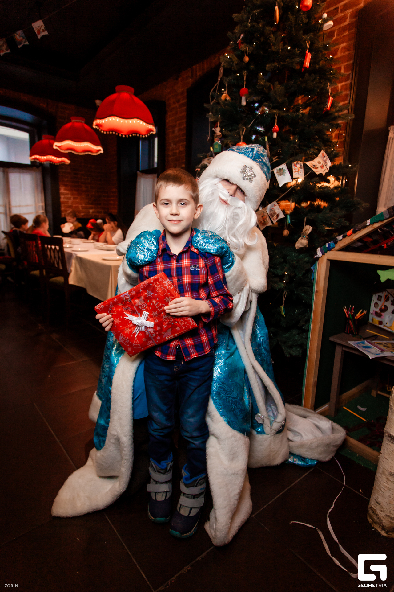 069-14-22-42-03-01-25- Zorin.jpg