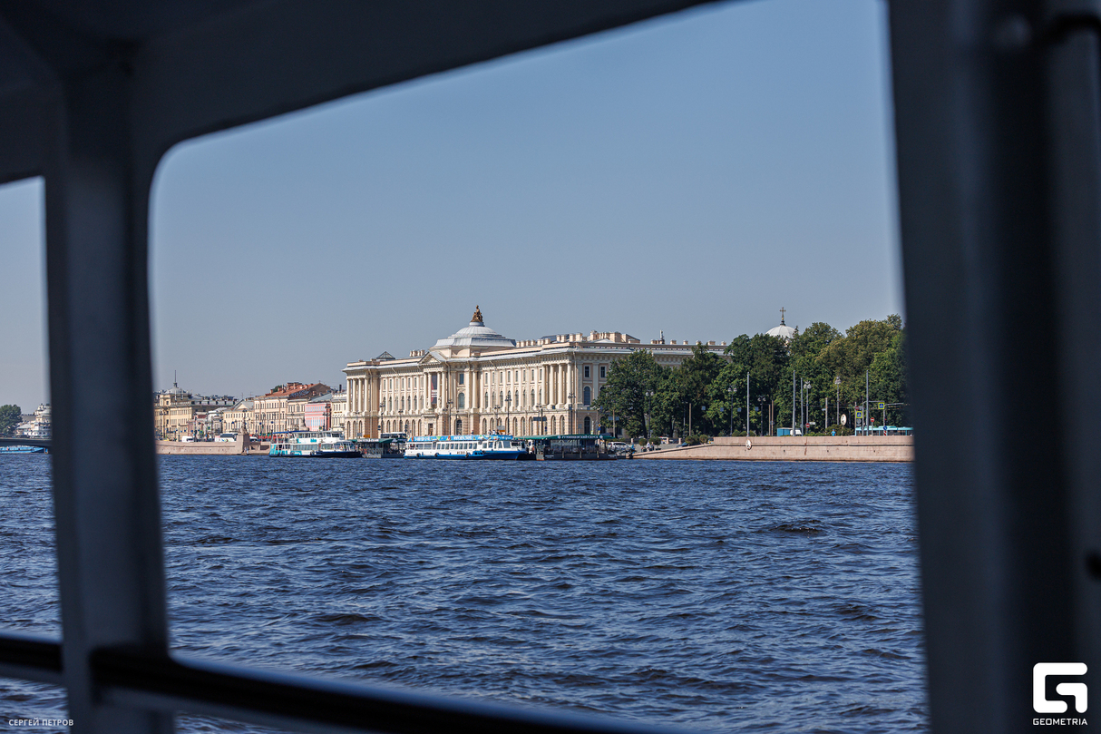 «Морская традиция» рейс к полуденному выстрелу из пушки Петропавловской крепости 19
