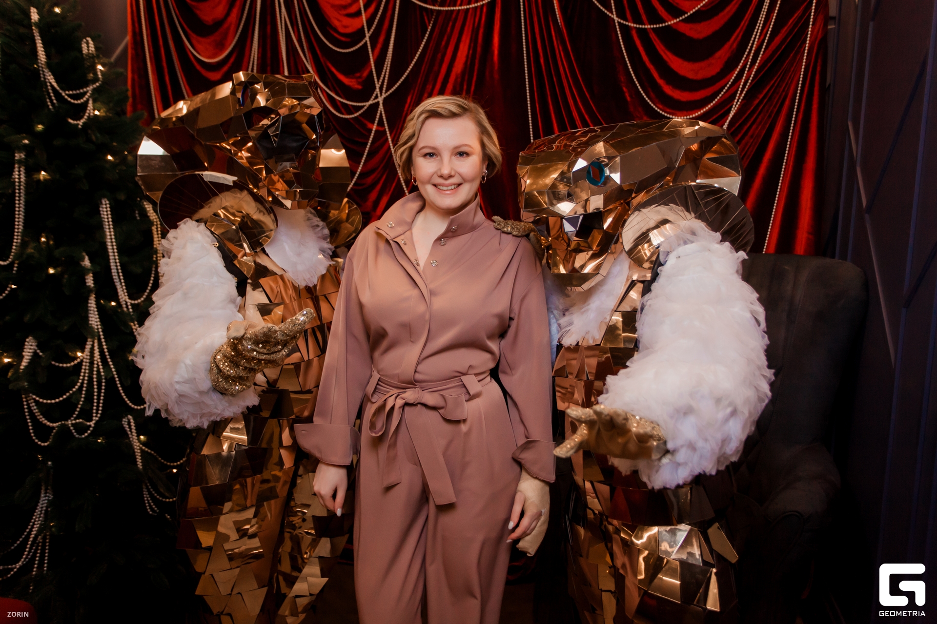 037-19-49-20-29-12-24- Zorin.jpg