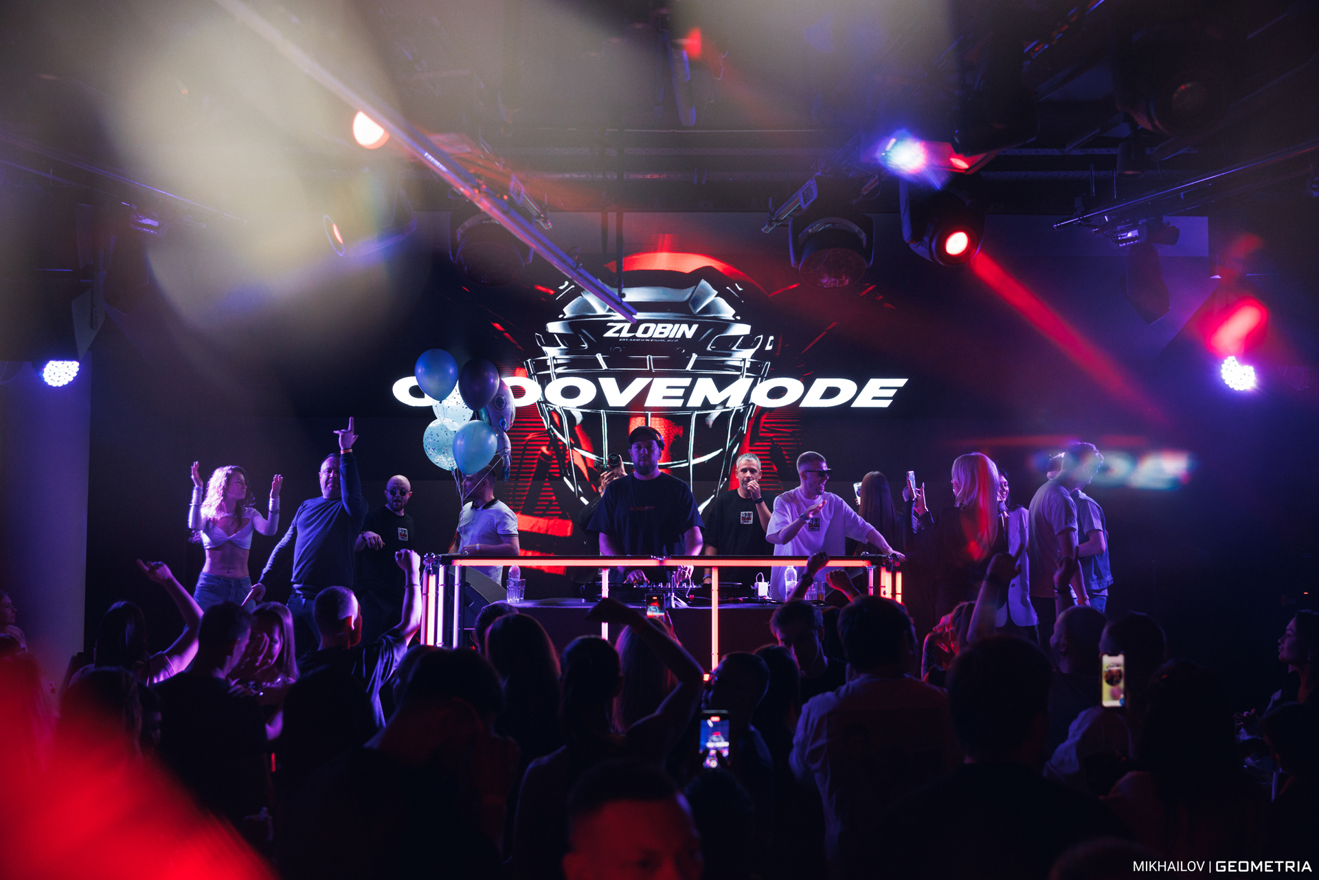 106-190425-0732 mikhailov-weblogo.jpg