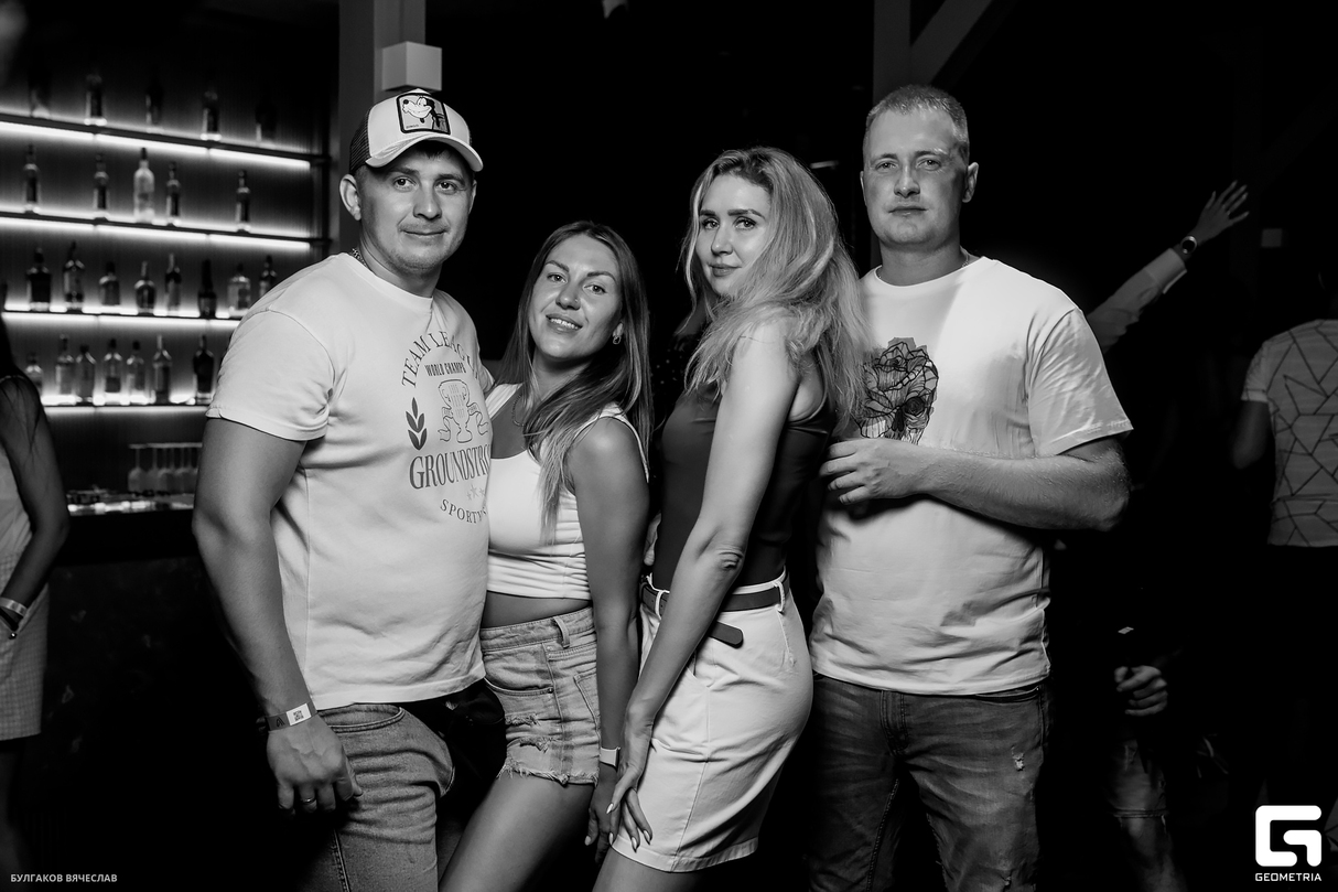 ХАННА, МИША МАРВИН И НАТАН в VИНОГРАD 27