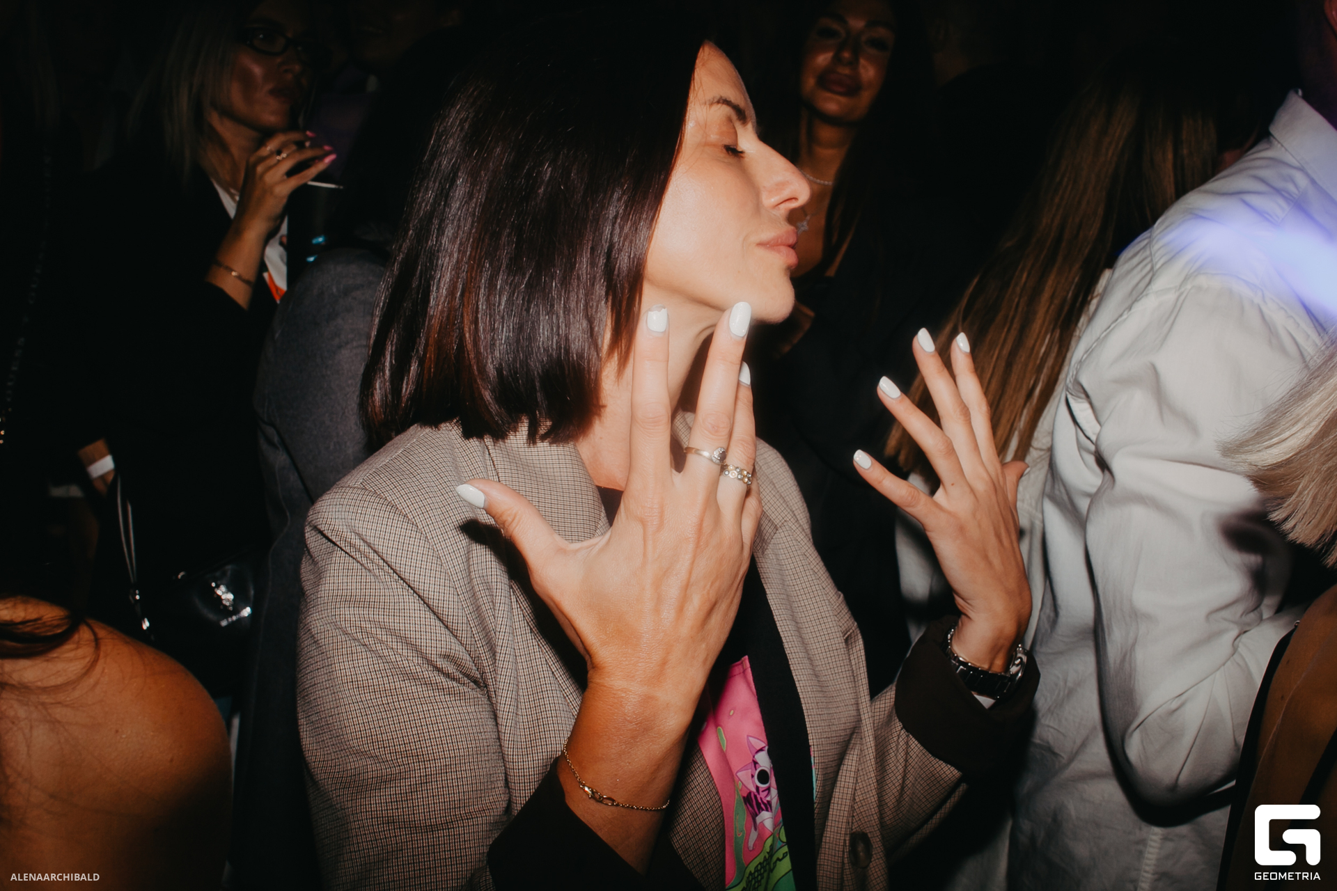 2023-07-15 00-21-46_alenaarchibald101.JPG