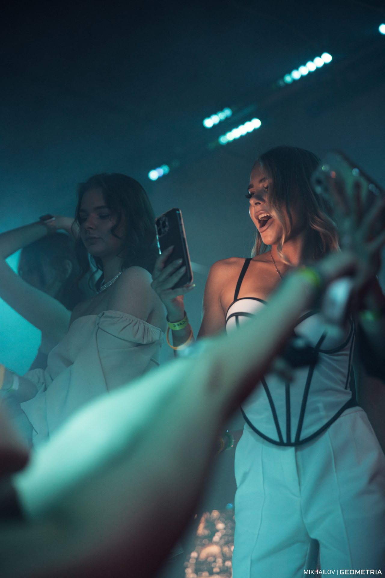 213-010125-0949 Mikhailov-weblogo.jpg