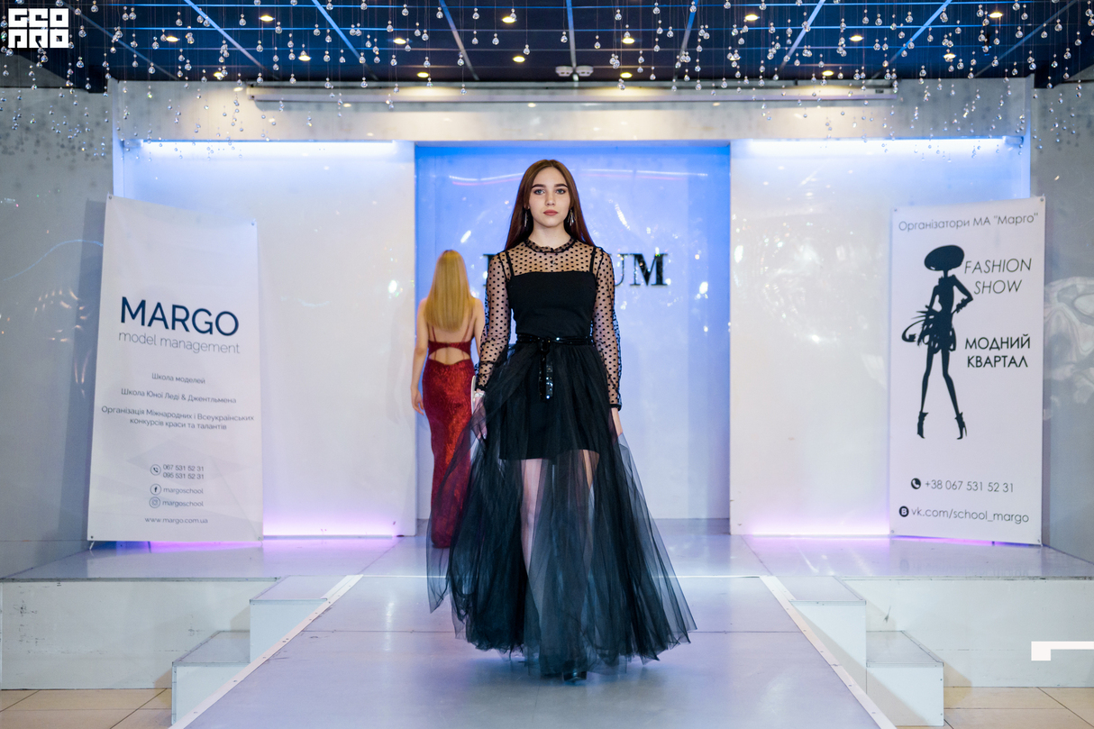 Podium - Відкритий урок Школи MARGO  Fashion show "Модний квартал" Ч2 20