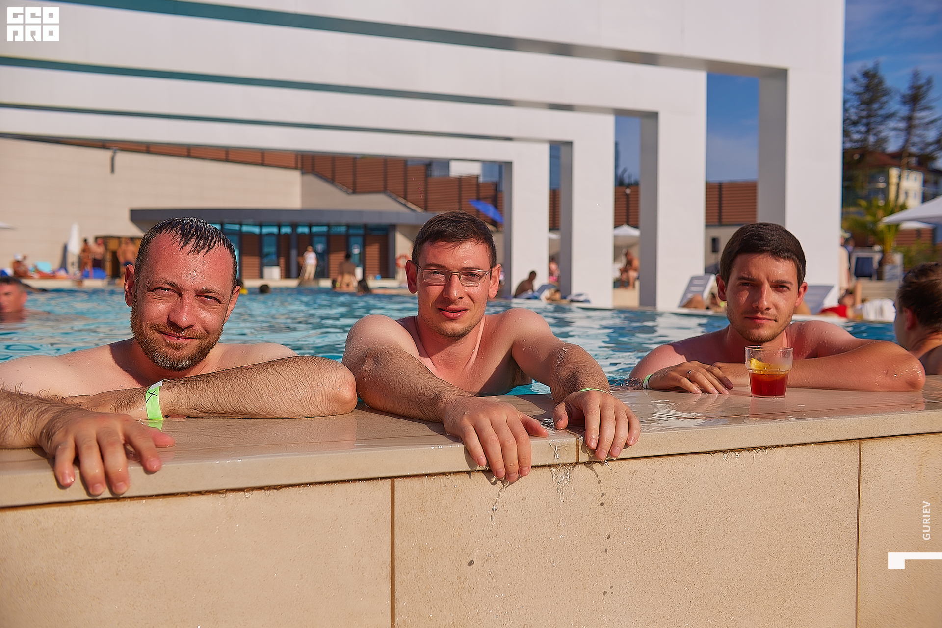 residense opening070.jpg