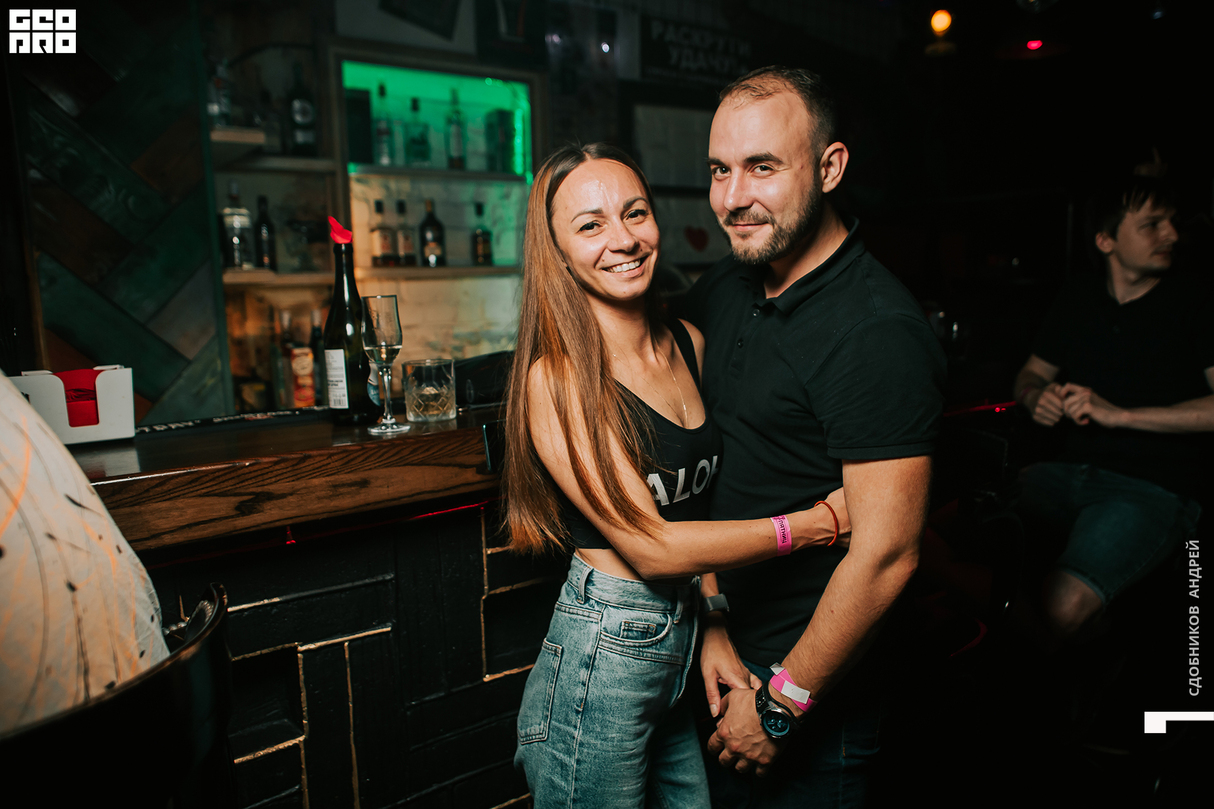 Вечеринка в КАРАОКЕ-БАР "7 ПЯТНИЦ" 21