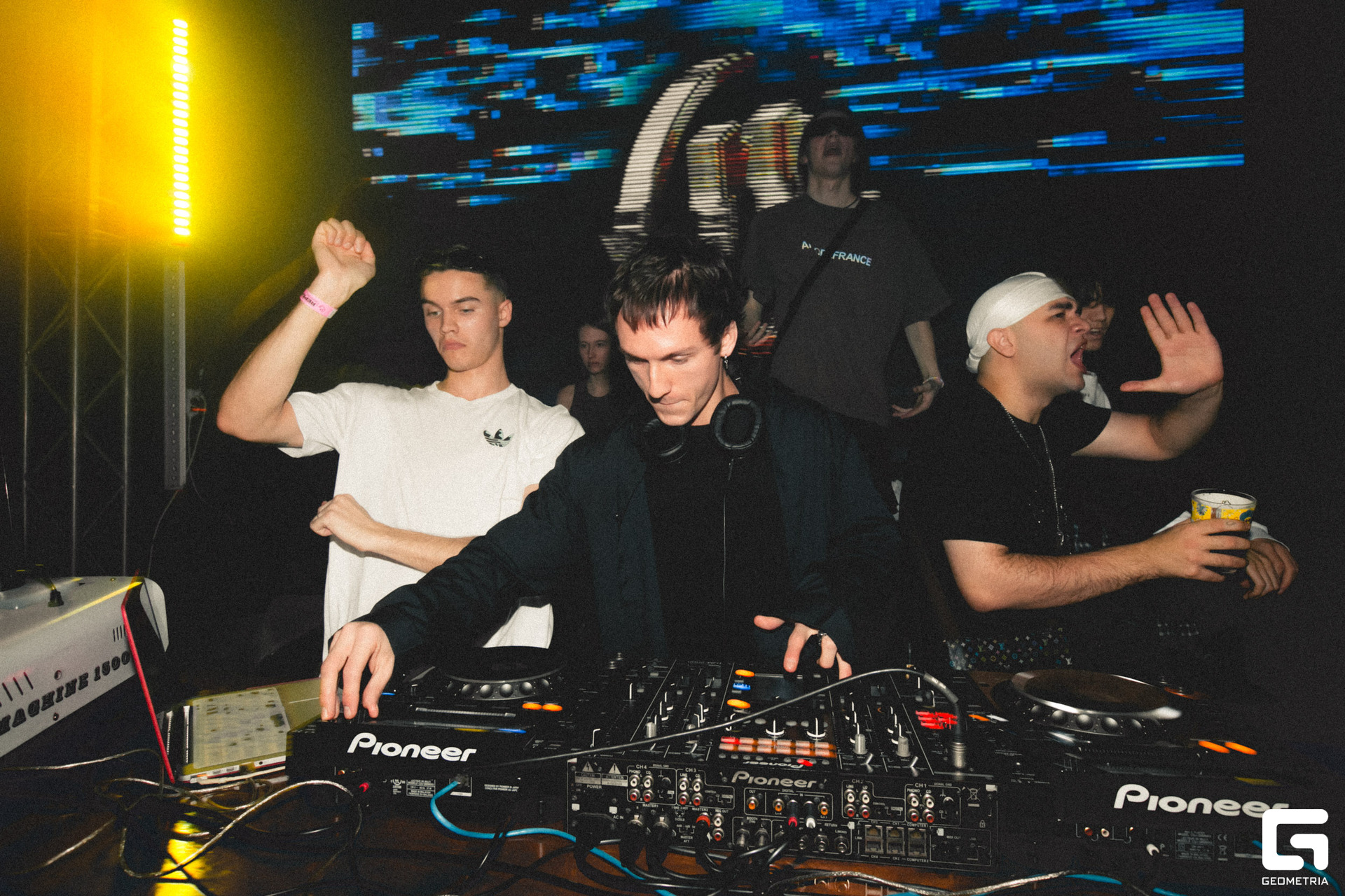 105 Repeat 21.10.jpg