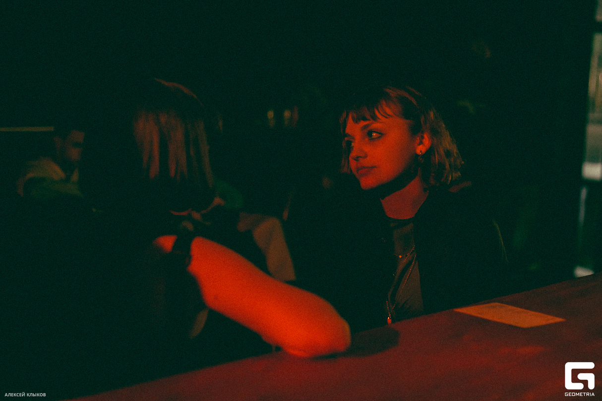 BACKSTAGE 24