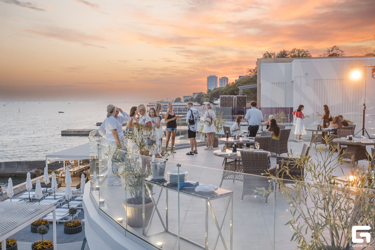 ЛЕТНИЙ ROOFTOP 26
