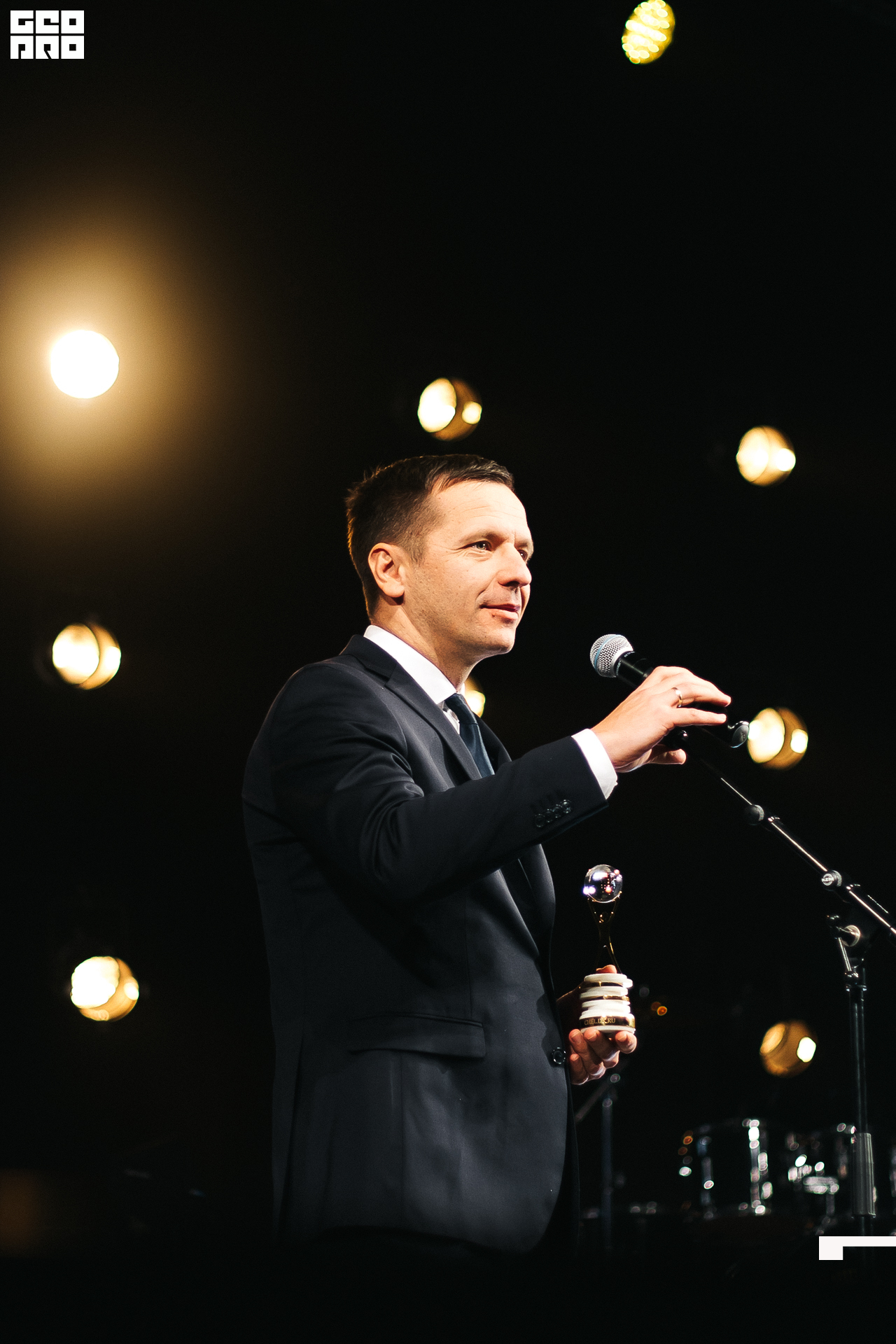 312_21-12-09 ISAEVA KASHIN SHVETS.jpg