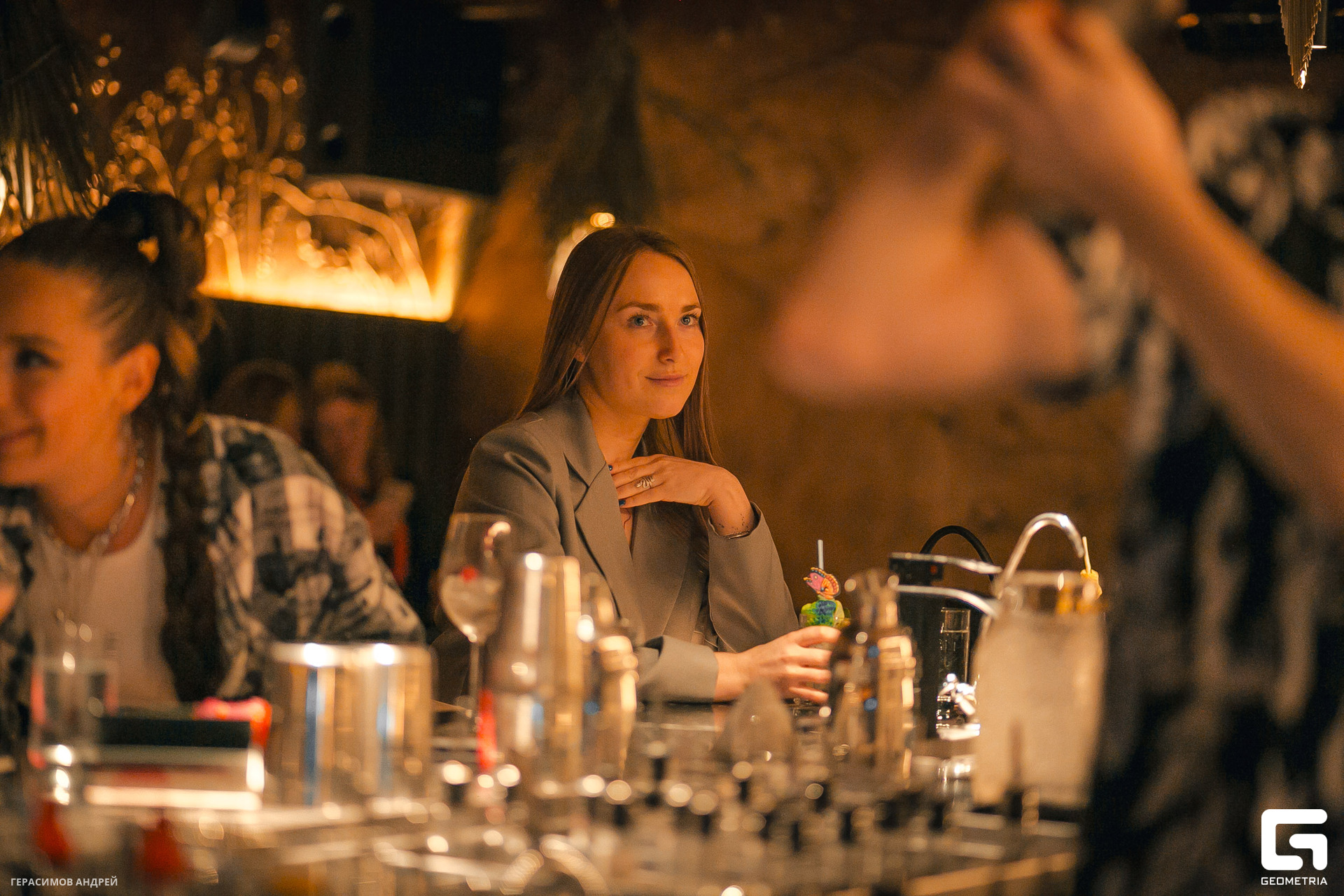 088 Bloom bar 1. 12.jpg