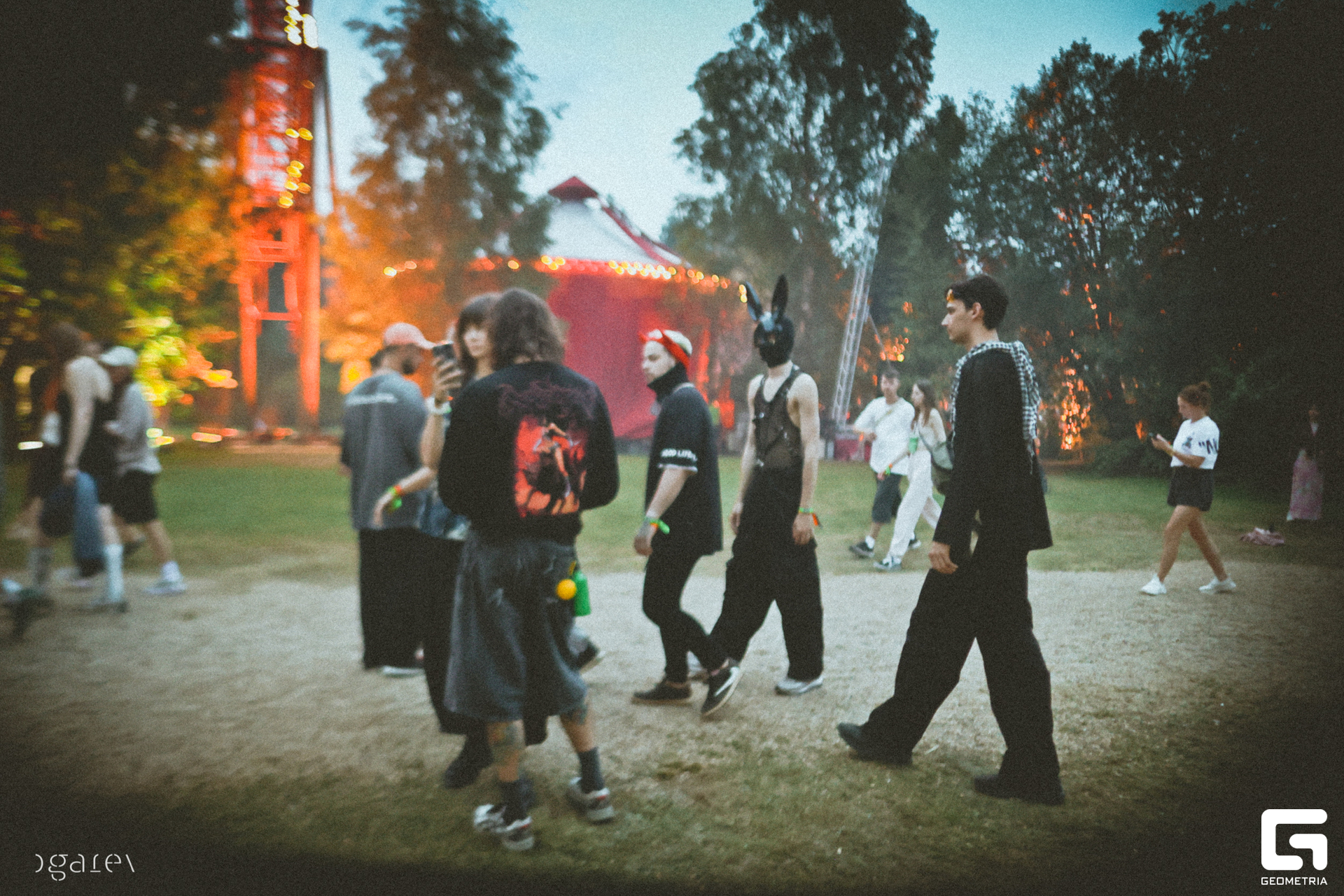 OUTLINE 2025-137.jpg